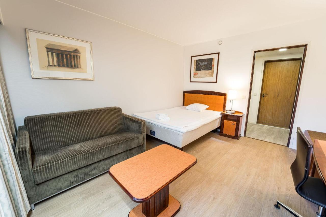 Budget Hotel Raahe Bagian luar foto