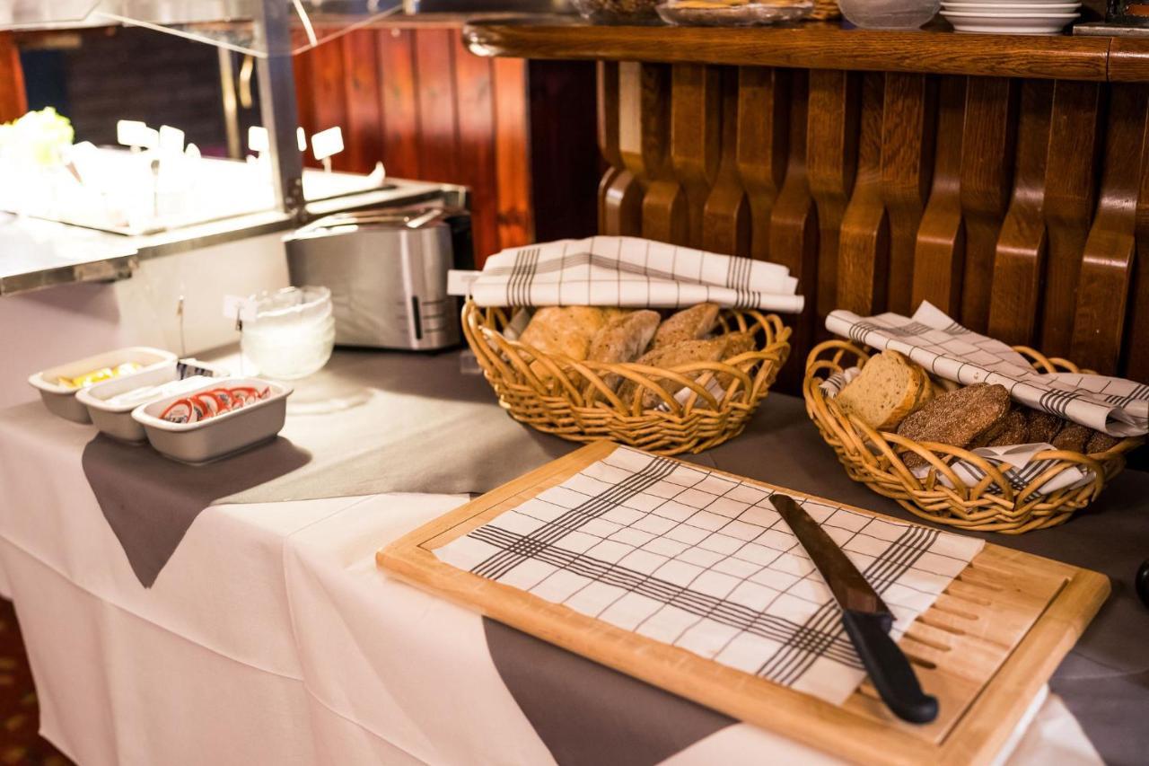 Budget Hotel Raahe Bagian luar foto